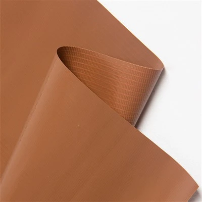 PVC trakasta cerada